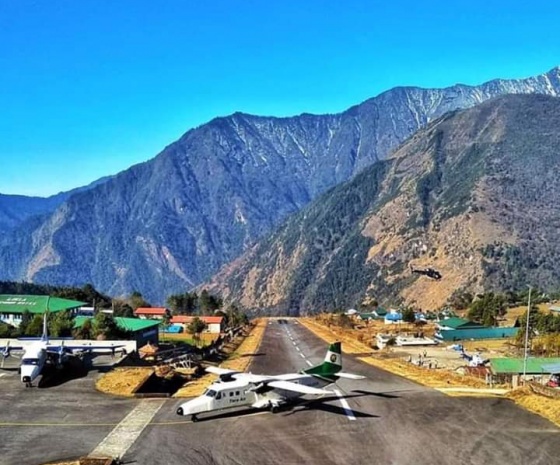 Manthali- Lukla, 20-25 minutes flight: Trek to Phakding (2,652m/8700ft): 3-4 hrs walk (B, L, D)