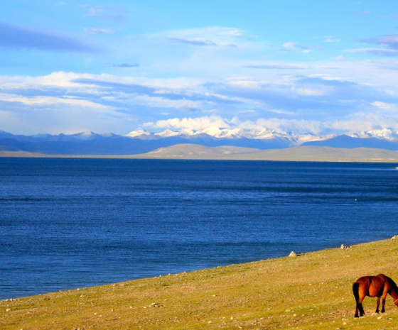 Journey to Namtso Lake (around 350km, 6-7hrs)