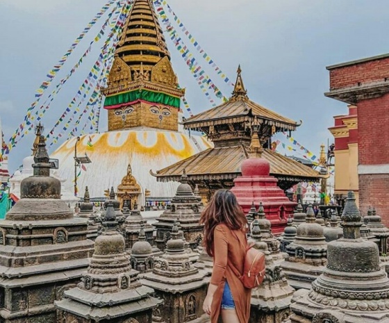 Sightseeing at UNESCO World heritage sites: Patan durbar square, Swayambhunath, Boudhanath & Pashupatinath temple, Aarati: evening ritual (B) 