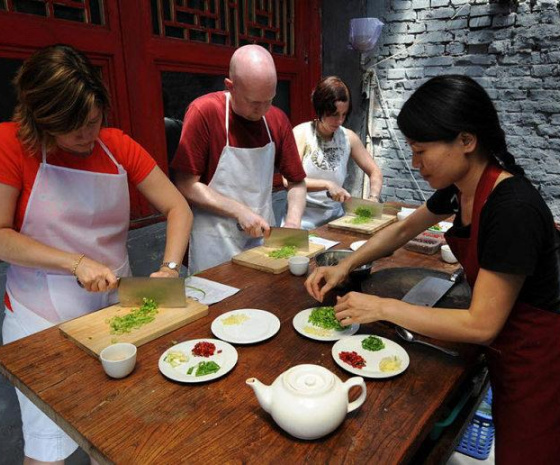 Tibetan Cooking Class and Linka (Picnic) at Yamdrok Lake