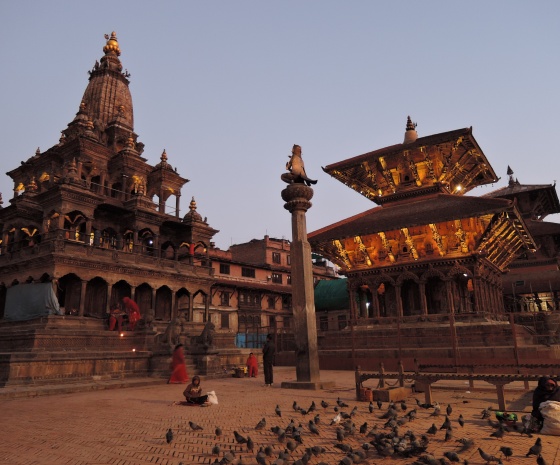  UNESCO Heritage Sites Tour in Kathmandu Valley: Sightseeing at Patan Durbar Square, Swayambhunath & Pashupatinath: 6-7 hours (B)