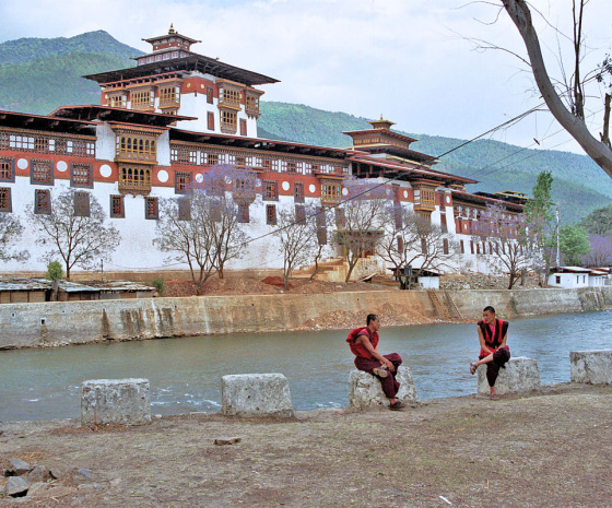 Drive from Wangdue to Paro via Punakha - 4 to 5 hours (146km) drive